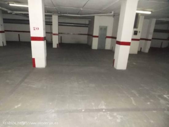  CHOLLO PLAZA DE GARAJE EN VENTA, ZONA COCOLICHE ELDA - ALICANTE 