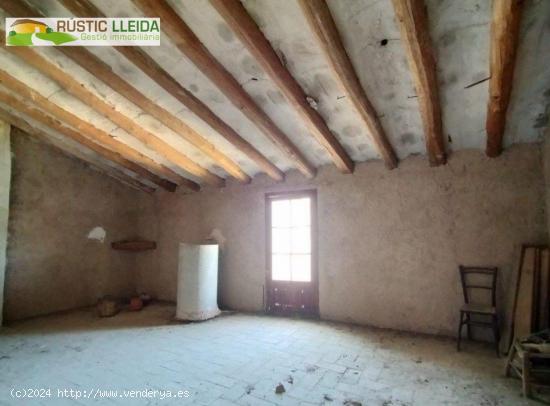 CASA (DE UNOS 311 M2) CON PATIO (DE UNOS 80 M2) EN SANTA COLOMA DE QUERALT. - TARRAGONA