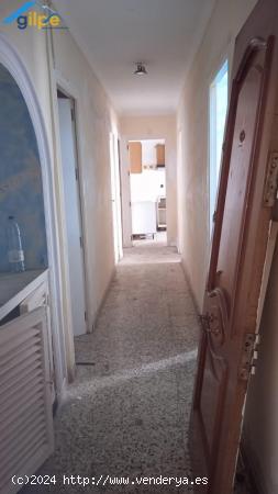 ESTUPENDO PISO PARA INVERTIR EN LA ZONA DE OLMEDO EN MARCHENA - SEVILLA