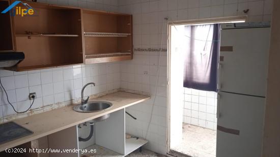 ESTUPENDO PISO PARA INVERTIR EN LA ZONA DE OLMEDO EN MARCHENA - SEVILLA