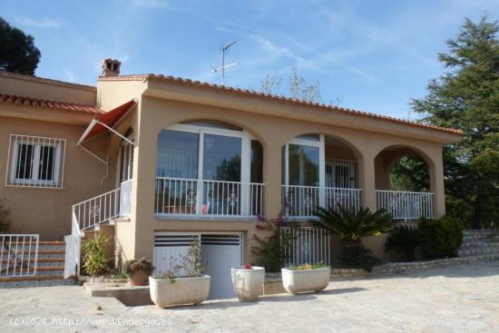 Chalet en Camí La Moneda - Ontinyent - VALENCIA