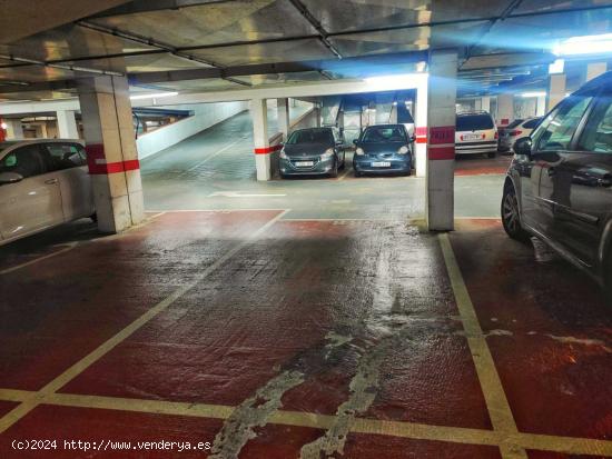 Parking coche en pleno centro de Granollers Sant josep de Calassanç - BARCELONA