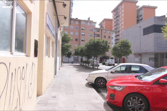  Ekiser vende local con licencia de actividad en Ansoain - NAVARRA 