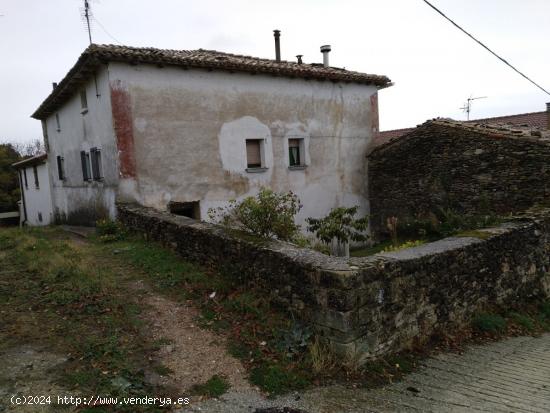 Casa en Iruñela - NAVARRA