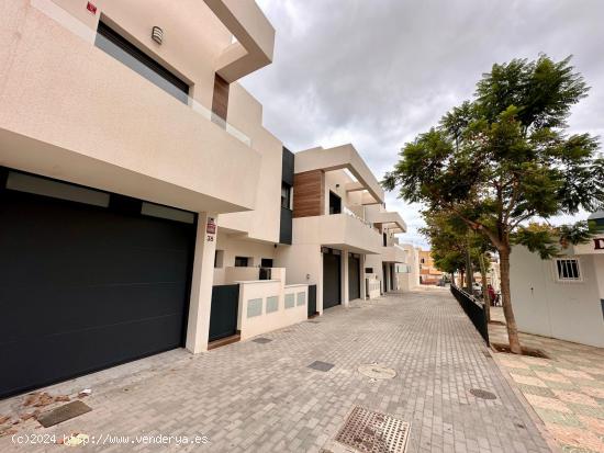  PRECIOSAS CASAS DE OBRA NUEVA EN LA GANGOSA - ALMERIA 