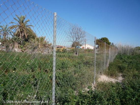 Parcela en proyecto de Futuro Urbana vallada de 1500 m2 en Muchamiel - ALICANTE