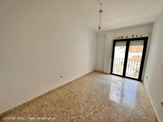 🏠❤️ APARTAMENTO EN EL CASCO ANTIGUO: ¡UNA GRAN OPORTUNIDAD DE INVERSIÓN! 💰💸 - BADAJOZ