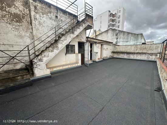 EDIFICIO EN VENTA EN LA CALLE MENACHO BADAJOZ - BADAJOZ