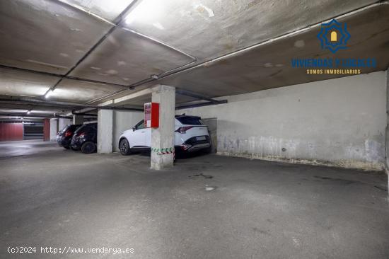 Centro de la ciudad. Amplia plaza de garaje con fácil acceso, junto a Recogidas y San Anton - GRANA