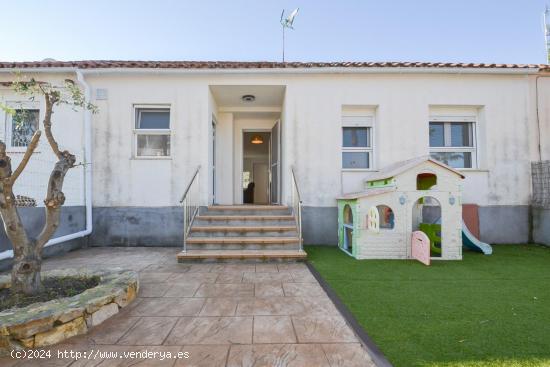 Casa Adosada en Urbanización Riumar con Licencia Turística - TARRAGONA