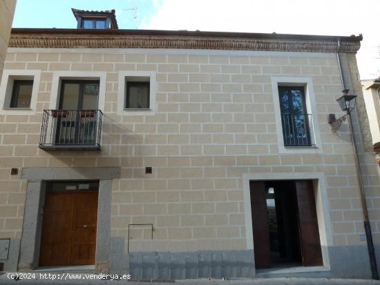 ¡Tu nueva vivienda te espera en la Calle Velarde de Segovia, en pleno casco histórico !!! - SEGOVI