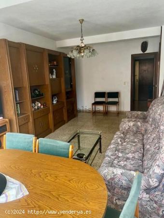 OPORTUNIDAD!!! VENTA DE VIVIENDA DE 2 DORMITORIOS ZONA PRINCESA MERCEDES - ALICANTE