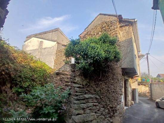 Casa económica, con patio, a 1 km de OUTOMURO (Ayuntamiento CARTELLE) - ORENSE