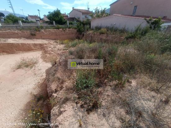 TERRENO EN LEVANTE URBANIZABLE CON PROYECTO Y LICENCIAS. - ALICANTE