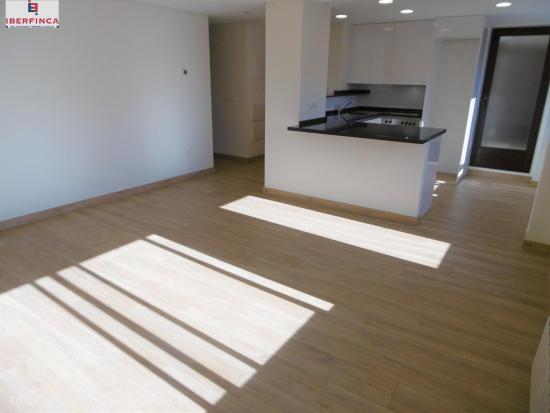 SE ALQUILA PISO DE DOS HABITACIONES CON GARAJE - VALLADOLID