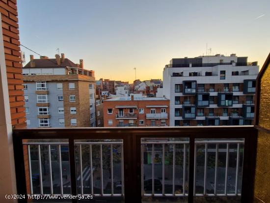 Piso Exterior de 3 Habitaciones con Balcones y 2 Baños en Marqués de Viana, Madrid - MADRID