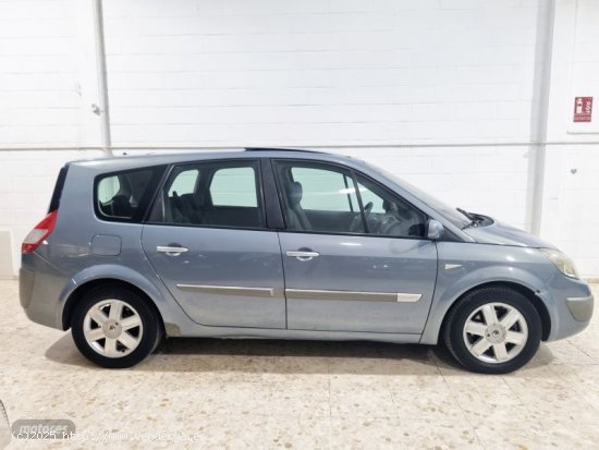 Renault Grand Scenic 1.9 dci 7 plazas de 2005 con 280.000 Km por 2.600 EUR. en Sevilla