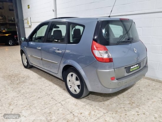 Renault Grand Scenic 1.9 dci 7 plazas de 2005 con 280.000 Km por 2.600 EUR. en Sevilla