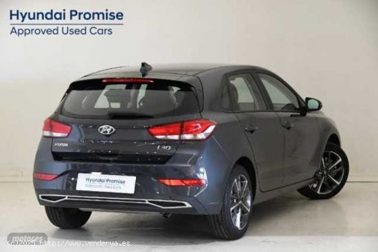 Hyundai i30 1.5 DPI Klass SLX 110 de 2024 con 4.643 Km por 20.700 EUR. en Navarra