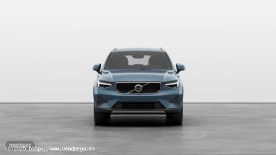 Volvo XC40 2.0 B3 CORE AUTO 163 5P de 2024 con 22.240 Km por 33.900 EUR. en Cadiz