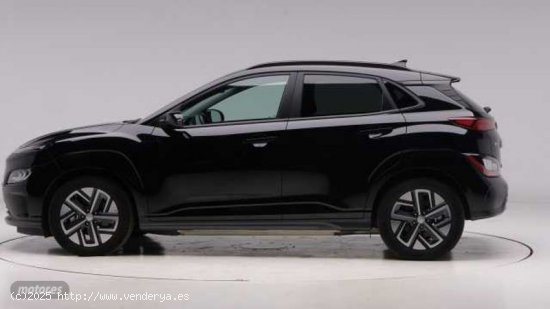 Hyundai Kona Electric Maxx 100kW de 2022 con 17.724 Km por 29.900 EUR. en Murcia