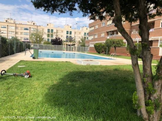  PLAZA DE GARAJE CON TRASTERO DE UNOS 10 metros - ALICANTE 