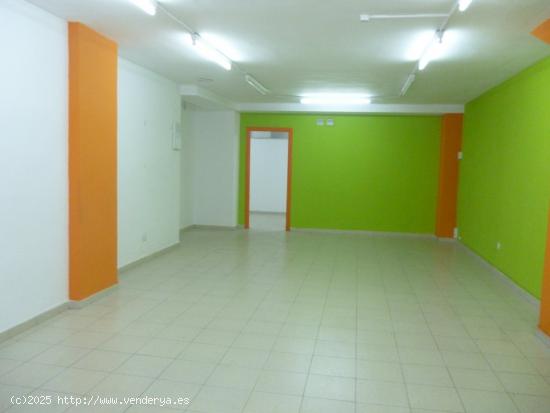 Local comercial en C/ Rafael Juan Vidal - Ontinyent - VALENCIA