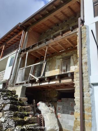 SE VENDE CASA DE PIEDRA DE TRES PLANTAS EN BUSTABLADO - ARREDONDO (CANTABRIA) - CANTABRIA