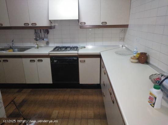 VIVIENDA MUY CENTRICA CON 4 DORMITORIOS - ALBACETE