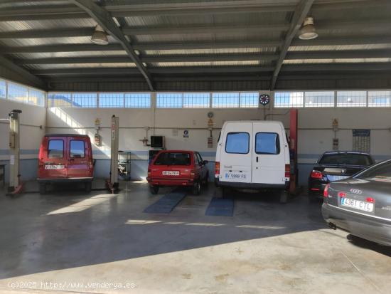 NAVE EN EL P.I. EL MUGRON - IDELA PARA TALLER DE VEHICULOS - ALBACETE