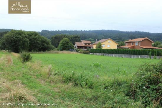  Terreno de Núcleo Rural en Entrecruces (Carballo) - A CORUÑA 