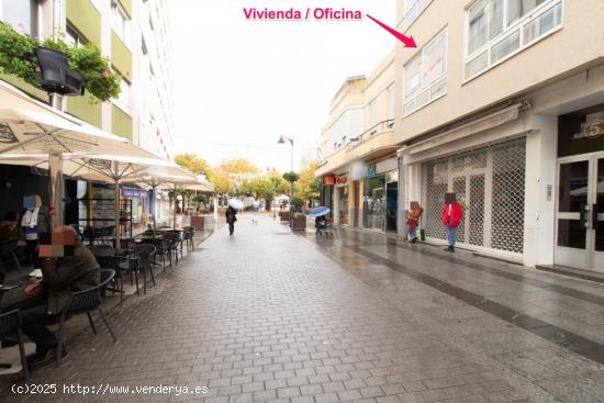  ¿Quieres vivir en pleno Centro de Carballo o montar una oficina con la mejor ubicación? - A CORUÑ 