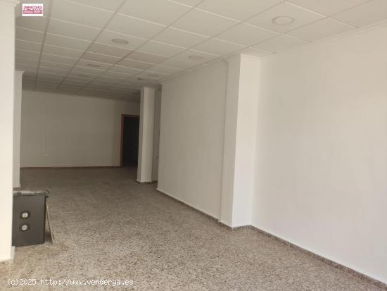 ALQUILER DE LOCAL COMERCIAL CENTRICO EN ALMUSSAFES - VALENCIA