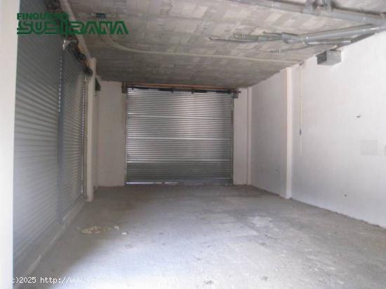 LOCAL COMERCIAL SITUAT A IGUALADA - ZONA: HOSPITAL - BARCELONA