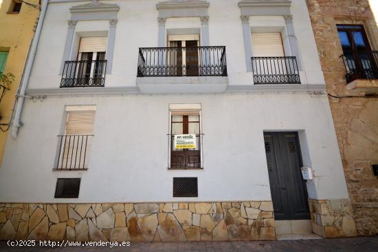  CASA A REFORMAR EN VENDA AMB MOLTES POSSIBILITATS A ELS PRATS DE REI. - BARCELONA 