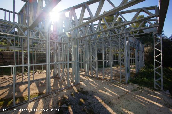 ESTRUCTURA de CASA en VENDA a MARTIVELL de GELIDA - BARCELONA