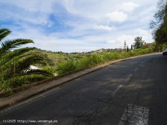 Parcela urbana con fantásticas vistas en Santa Brígida - LAS PALMAS