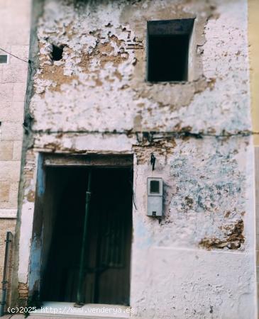 Excelente oportunidad de casa de pueblo en Alginet - VALENCIA