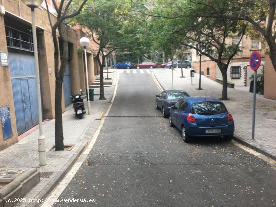 Parking en Esplugues de Llobregat zona Montesa - BARCELONA