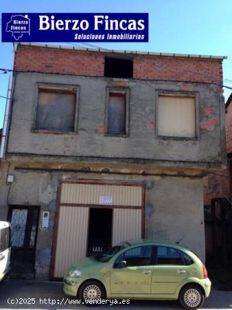 CASA CON TERRENO PARA REFORMAR A TU GUSTO - LEON