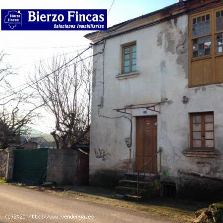 CASA DE PIEDRA y LADRILLO CON TERRENO PARA REFORMAR EN VILLAVERDE - LEON