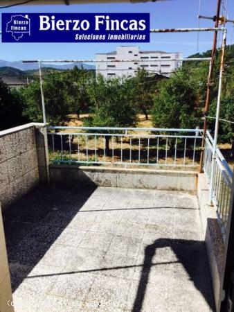 SE VENDE CASA DE 2 PISOS + BAJO EN SAN MIGUEL DE LAS DUEÑAS - LEON