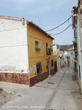 Oportunidad de casa con garaje en Purchena . Almería. - ALMERIA