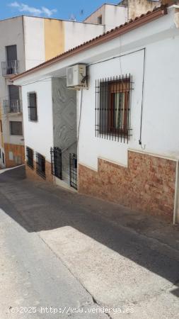 Casa familiar con garaje para 2 vehículos en Olula del Río, Almería. - ALMERIA