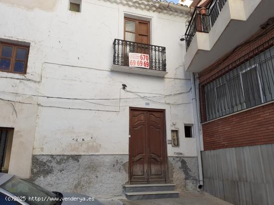 CASA DE CUATRO HABITACIONES, EN URRÁCAL. ALMERÍA. - ALMERIA