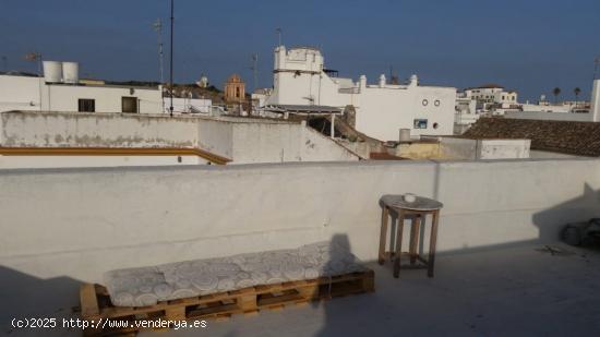 Se vende edificio en pleno casco histórico - CADIZ