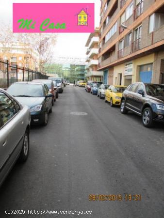 LOCAL PARA GARAJE O NEGOCIO EN EL CENTRO,SE PUEDE HACER TRASTERO AL TENER MUCHA ALTURA - ZARAGOZA