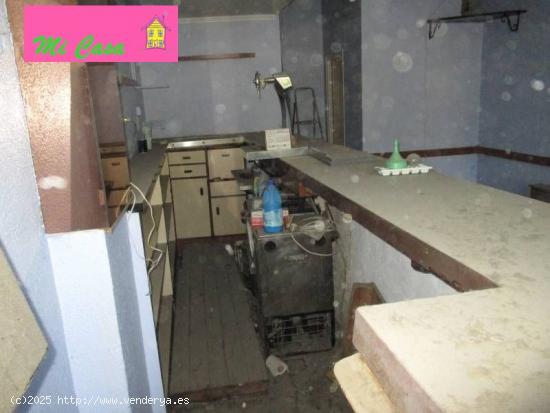 LOCAL COMERCIAL, CON UN BAÑO DE 31 MTRS, EN BUENA ZONA - ZARAGOZA