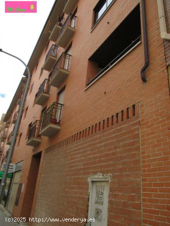 LOCAL COMERCIAL DE 230 MTRS, EN DOS PLANTAS - ZARAGOZA