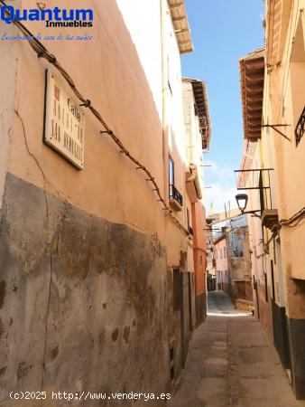 CASA EN RUINAS EN TARAZONA - ZARAGOZA